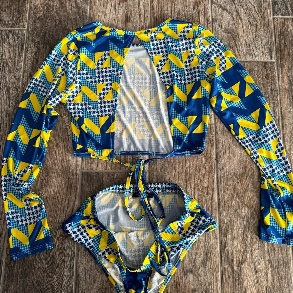Fashion Nova Day Dreamin' Set in blue multi.